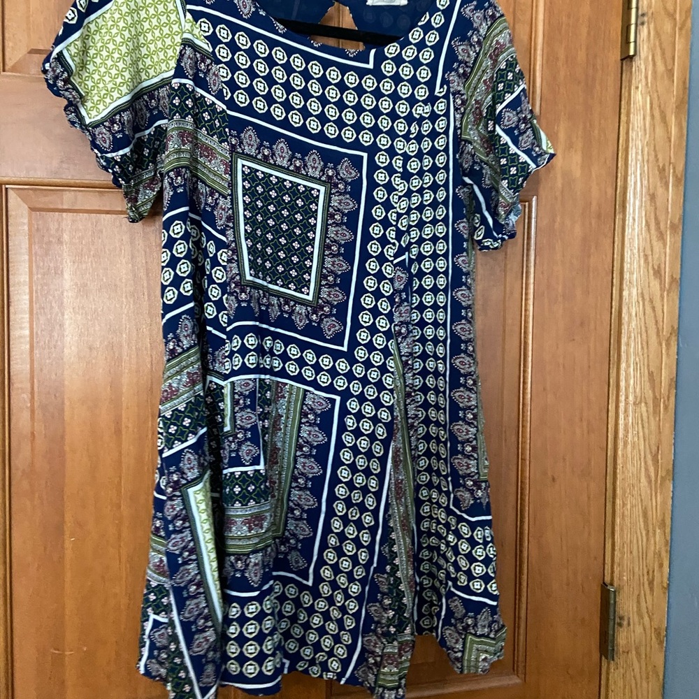 Causal dress